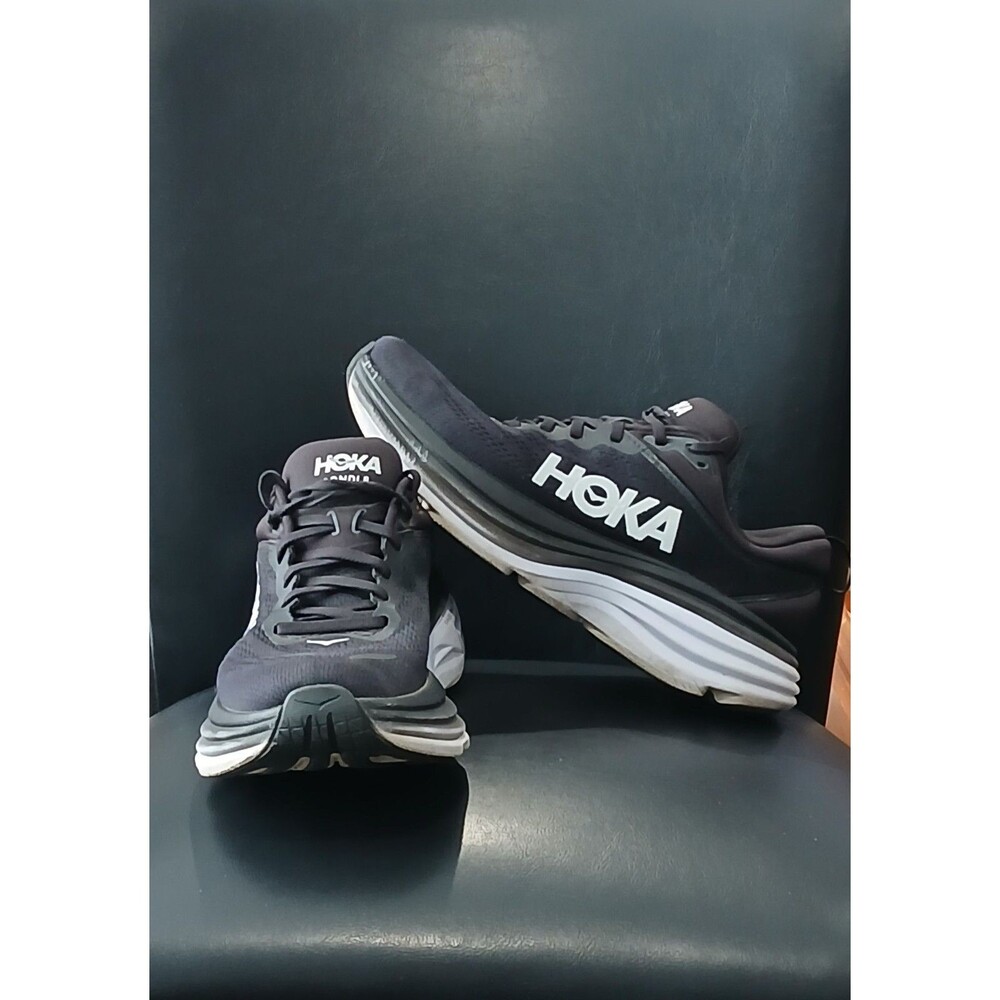 Hoka One One Bondi 8 Womens 9B Black/White Running Shoes Sneakers. 1127952 BWHT